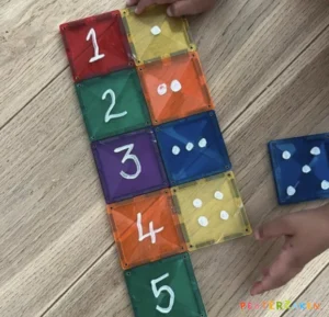 Magnetische tegel met stippen en cijfers